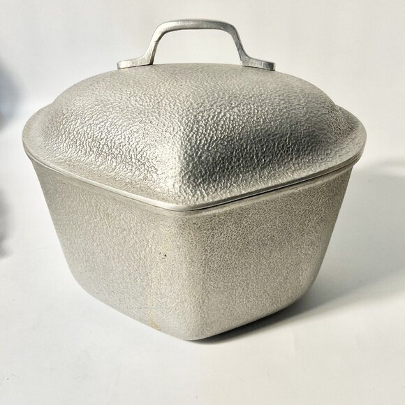 Vintage Silver Seal Heart Shaped Triangle Pot - Picture 5 of 10